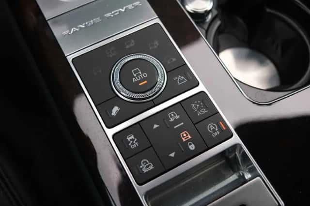 Land Rover Range Rover (2016) thumbnail 78