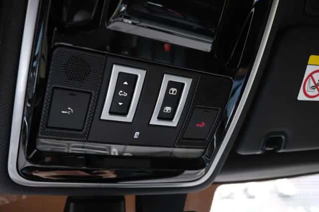 Land Rover Range Rover (2016) thumbnail 81