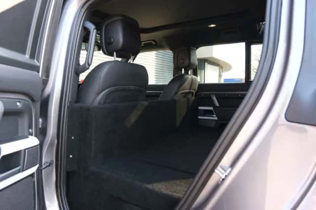 Land Rover Defender (2023) thumbnail 20