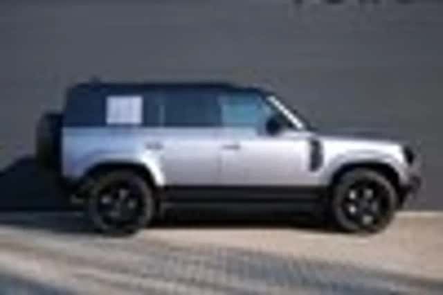 Land Rover Defender (2023) thumbnail 63