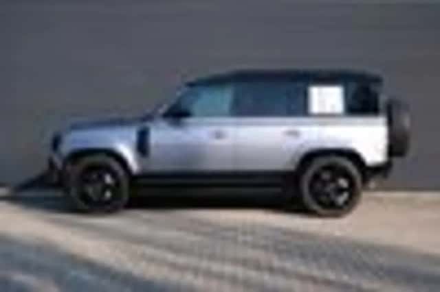 Land Rover Defender (2023) thumbnail 69