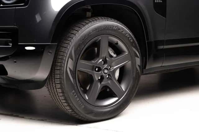 Land Rover Defender (2026) thumbnail 11