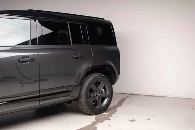 Land Rover Defender (2026) thumbnail 16