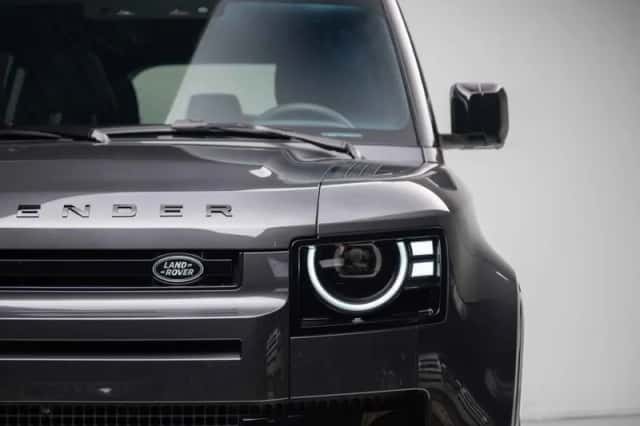 Land Rover Defender (2026) thumbnail 3