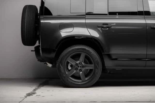 Land Rover Defender (2026) thumbnail 22