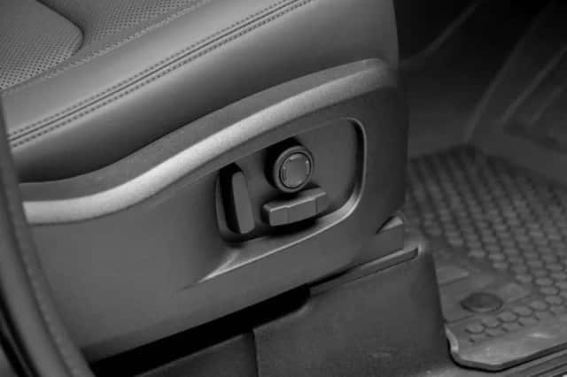 Land Rover Defender (2026) thumbnail 35