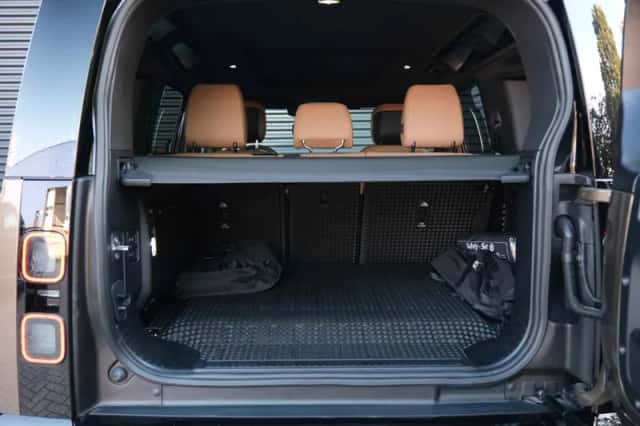 Land Rover Defender (2026) thumbnail 6