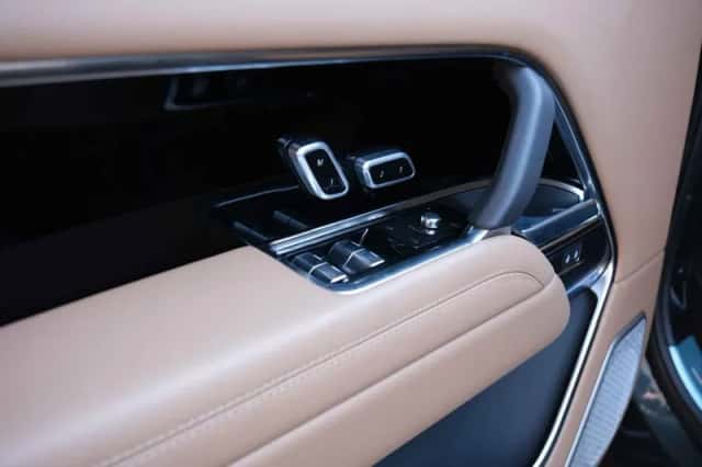 Land Rover Range Rover (2026) thumbnail 15