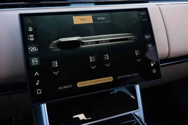 Land Rover Range Rover (2026) thumbnail 54