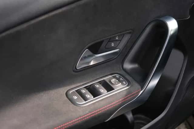 Mercedes-Benz A-Klasse (2018) thumbnail 17