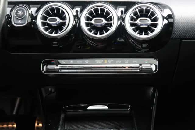 Mercedes-Benz A-Klasse (2018) thumbnail 33