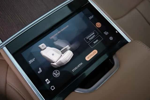 Land Rover Range Rover (2023) thumbnail 31