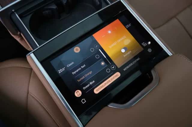 Land Rover Range Rover (2023) thumbnail 33