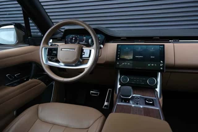 Land Rover Range Rover (2023) thumbnail 6
