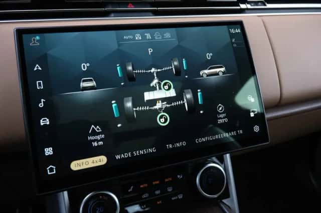 Land Rover Range Rover (2023) thumbnail 59