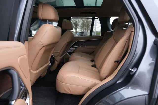 Land Rover Range Rover (2023) thumbnail 7