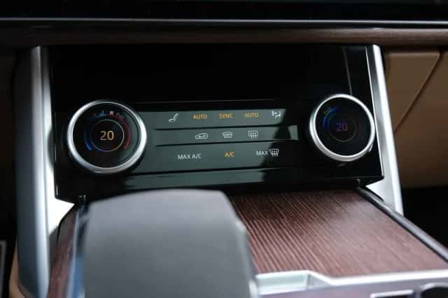 Land Rover Range Rover (2023) thumbnail 62