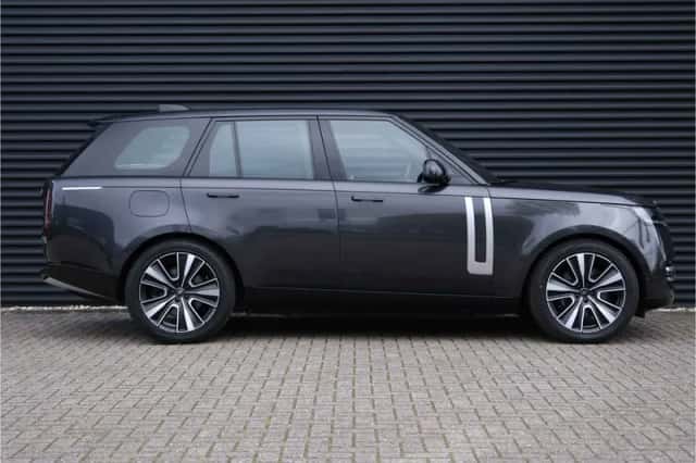 Land Rover Range Rover (2023) thumbnail 9