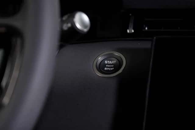 Land Rover Range Rover Evoque (2026) thumbnail 24