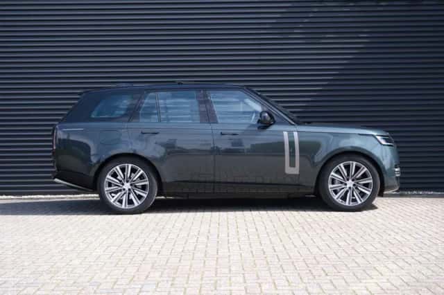 Land Rover Range Rover (2024) thumbnail 3