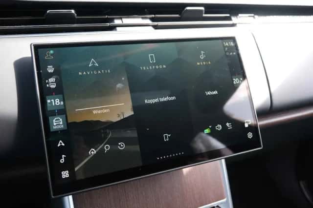 Land Rover Range Rover (2024) thumbnail 34