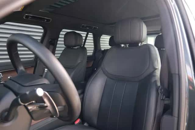 Land Rover Range Rover (2024) thumbnail 5