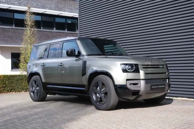Land Rover Defender (2022) thumbnail 11