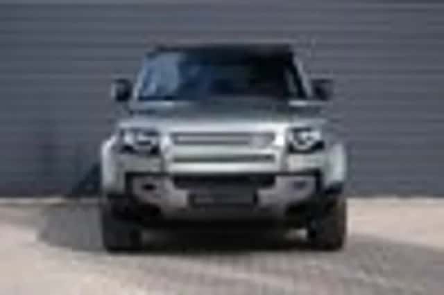 Land Rover Defender (2022) thumbnail 56
