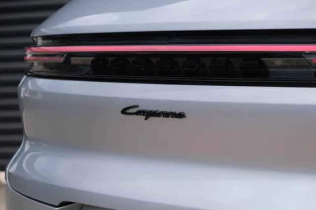 Porsche Cayenne (2024) thumbnail 12