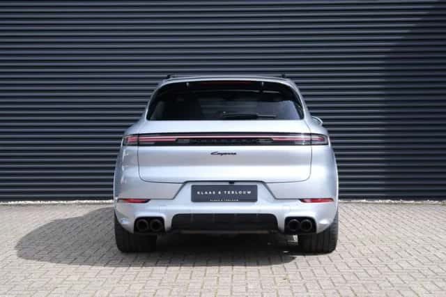 Porsche Cayenne (2024) thumbnail 14