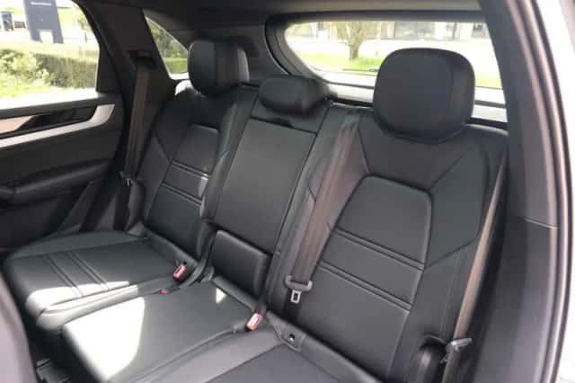 Porsche Cayenne (2024) thumbnail 30