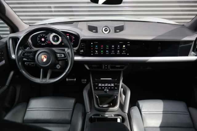 Porsche Cayenne (2024) thumbnail 39