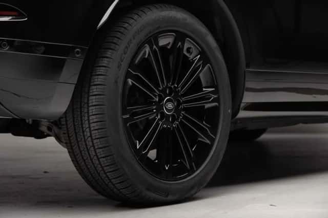 Land Rover Range Rover Evoque (2026) thumbnail 15
