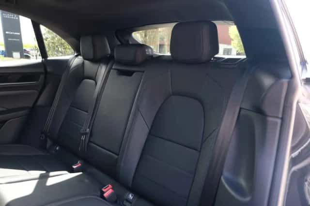 Porsche Macan (2026) thumbnail 18