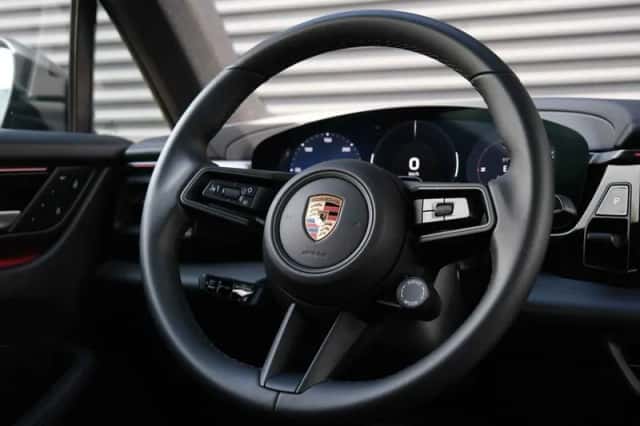 Porsche Macan (2026) thumbnail 19
