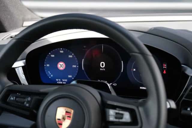 Porsche Macan (2026) thumbnail 20