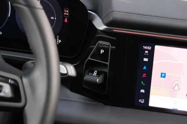 Porsche Macan (2026) thumbnail 23