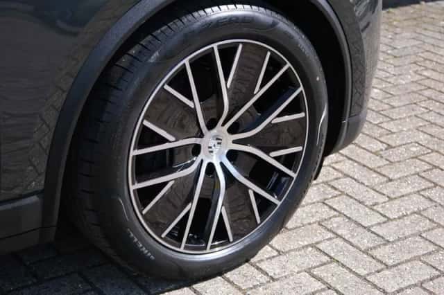 Porsche Macan (2026) thumbnail 24