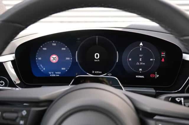 Porsche Macan (2026) thumbnail 30
