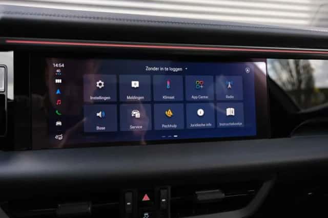Porsche Macan (2026) thumbnail 37