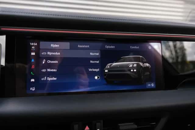 Porsche Macan (2026) thumbnail 38