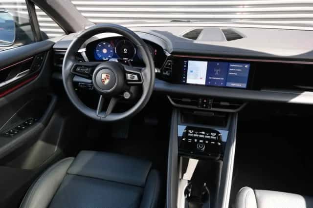 Porsche Macan (2026) thumbnail 7