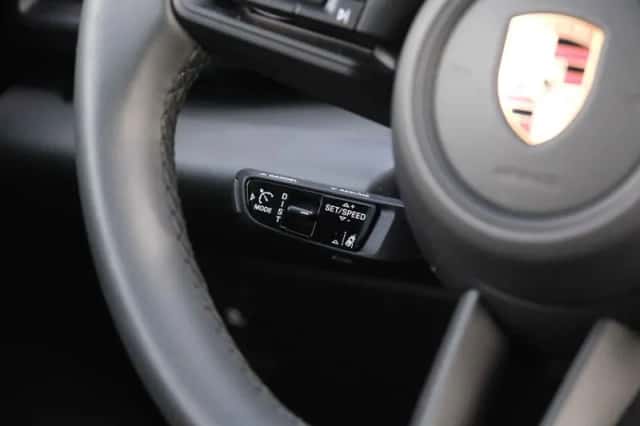 Porsche Macan (2026) thumbnail 8
