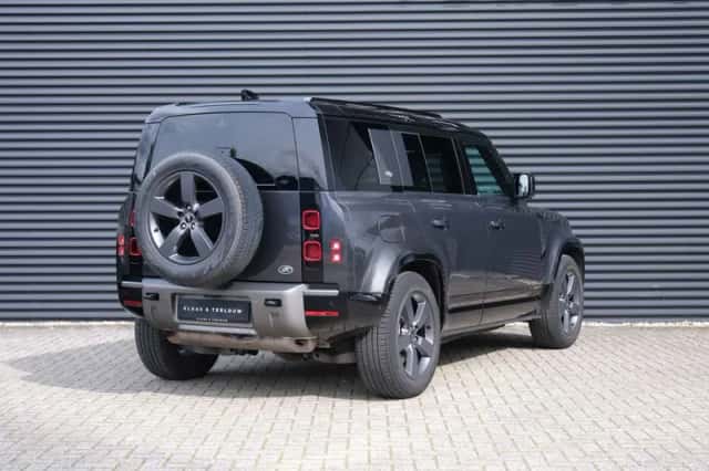 Land Rover Defender (2022) thumbnail 11