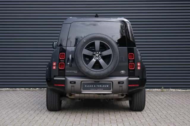 Land Rover Defender (2022) thumbnail 10