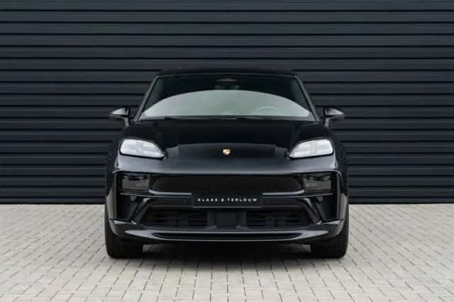 Porsche Macan (2026) thumbnail 2