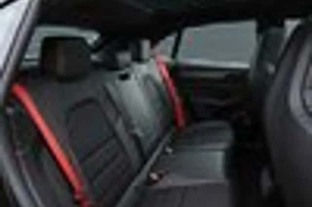 Porsche Macan (2026) thumbnail 18