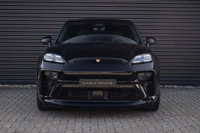 Porsche Macan (2026) thumbnail 3
