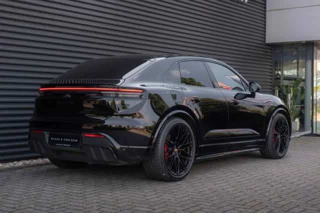 Porsche Macan (2026) thumbnail 4