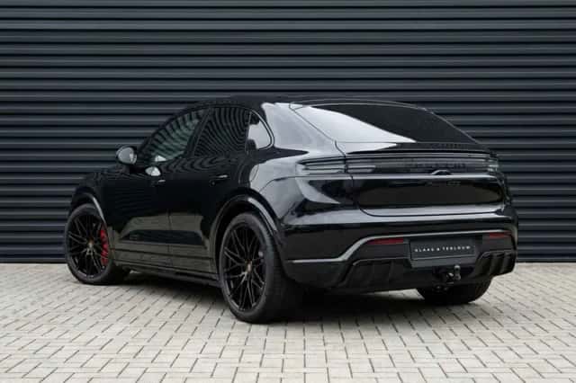 Porsche Macan (2026) thumbnail 4